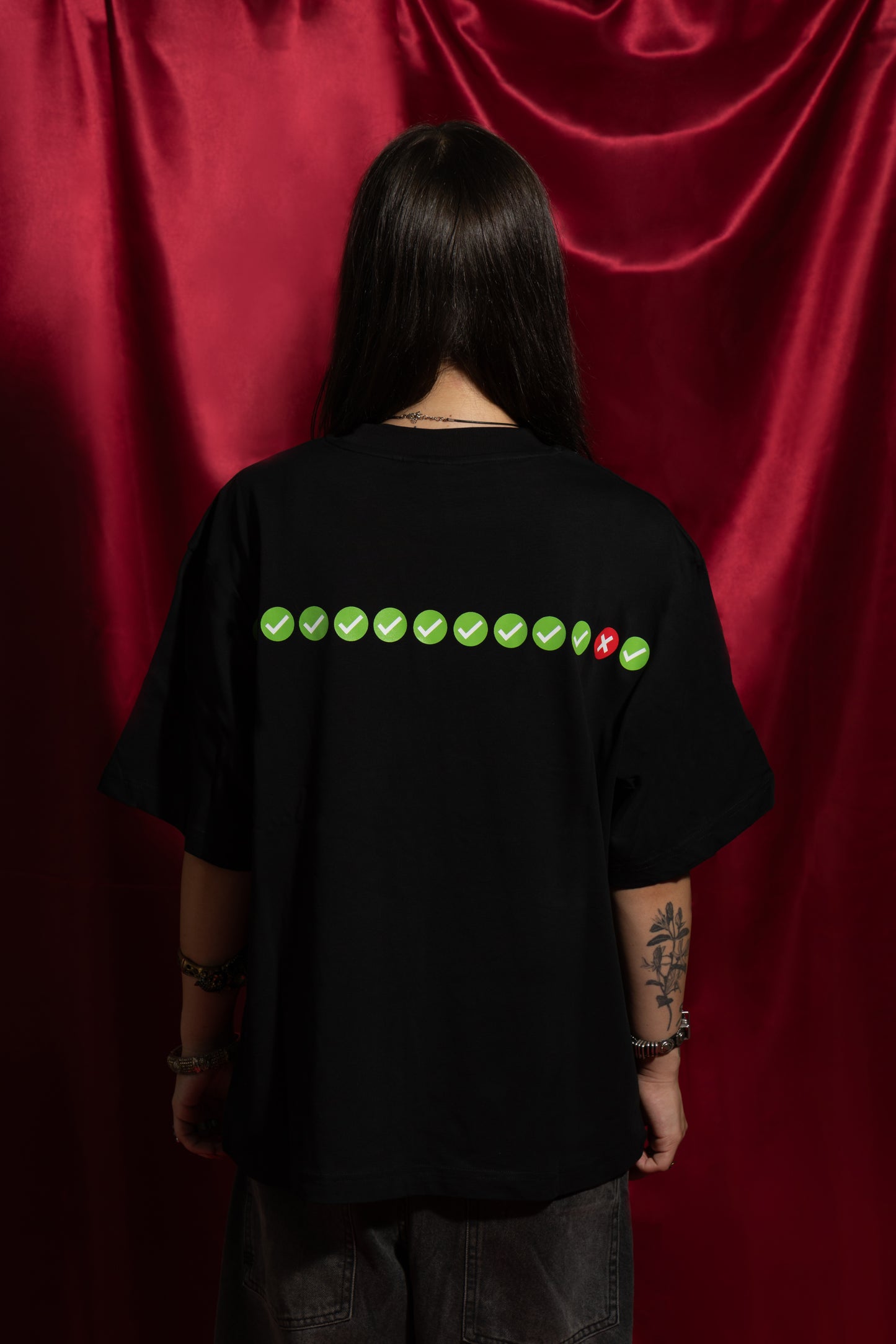 BLACK ROULETTE TEE