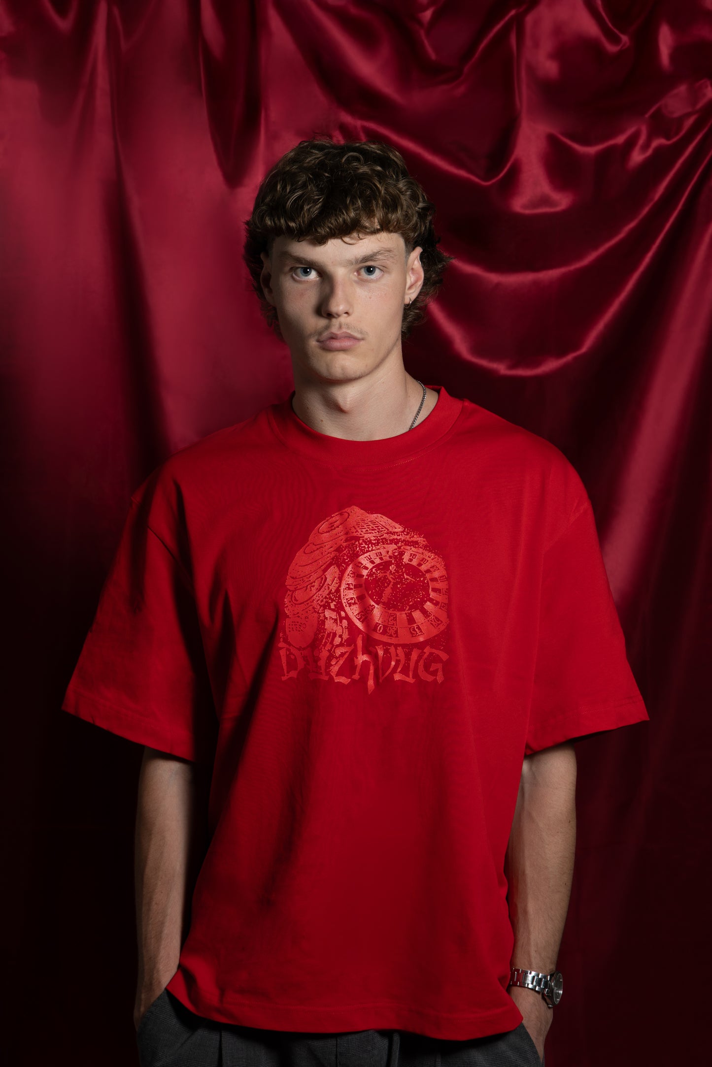 RED ROULETTE TEE